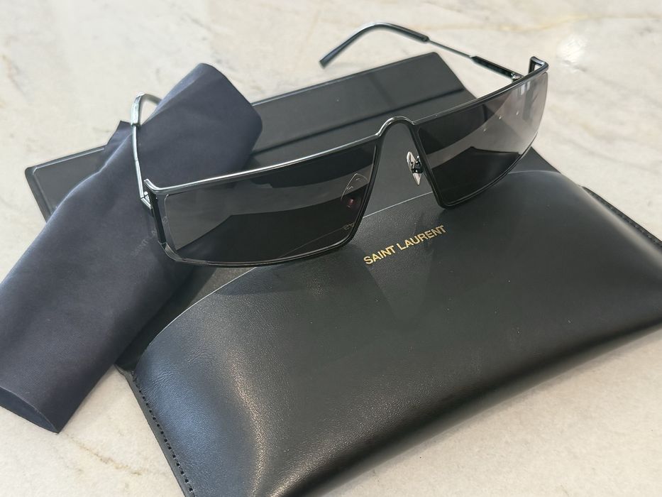 SAINT LAURENT , Miu miu , Gucci