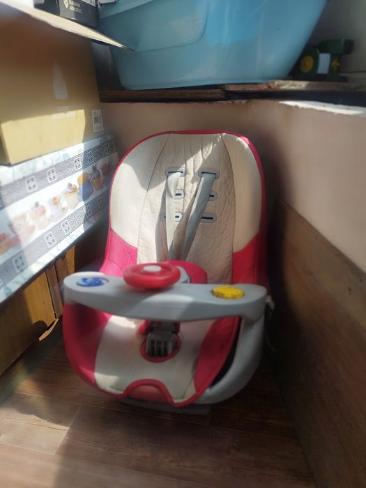 Детское кресло в машину, с 1.5 года до 3 лет