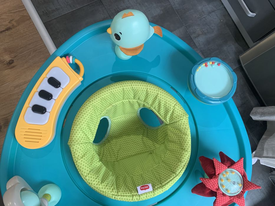 Активен център за бебе Tiny Love