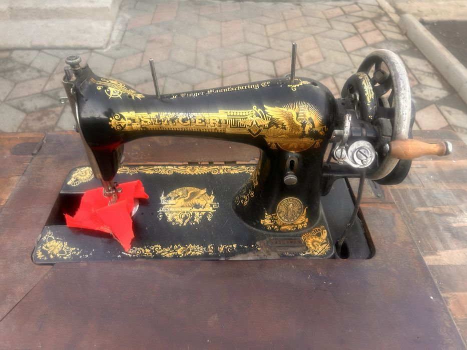 Машинка швейная зингер