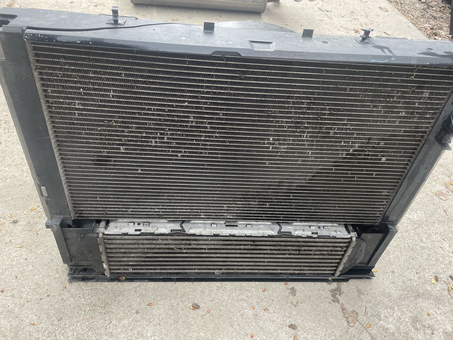 Радиатори комплект БМВ Ф30/ Ф31, 330д (radiatori bmw f30, 330d)