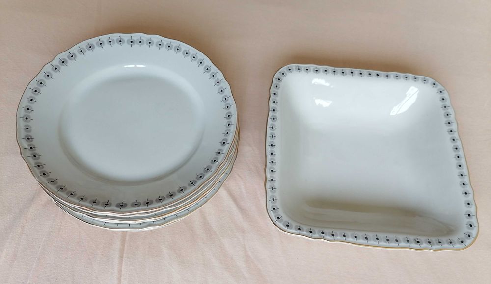 Порцеланов сервиз а хранене