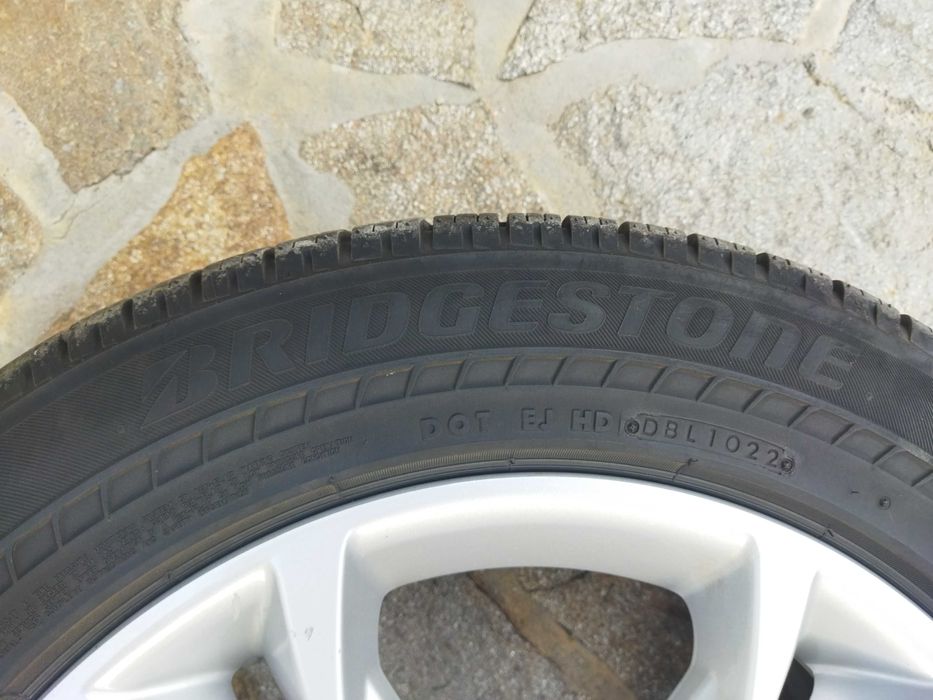 Гуми   Bridgestone Driveguard   225/60 R18      RFT    225/60/18