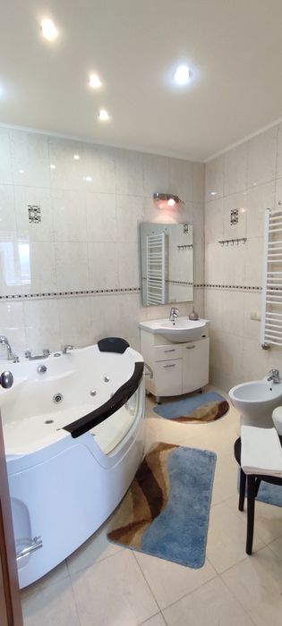 Квартира посуточно Мега Розыбакиева