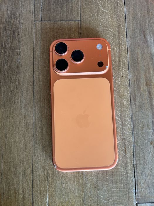 Iphone 17 pro inca in garantie