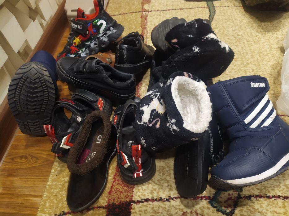 Детская обувь размеры разные от25-28