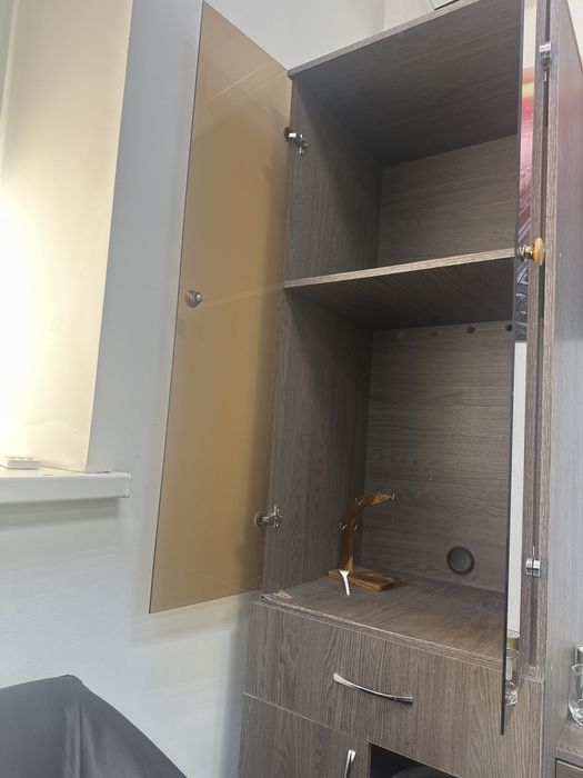 Продаеться 2 шкаф  за 75,000