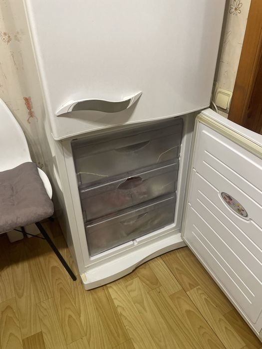 Холодильник атлант 2метра