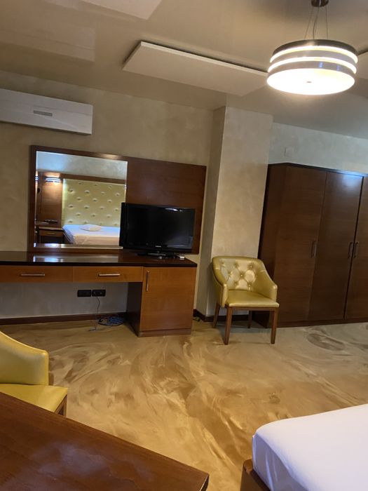 Inchiriez apartament