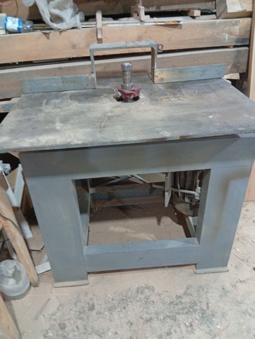 Фрезерный станок по дереву