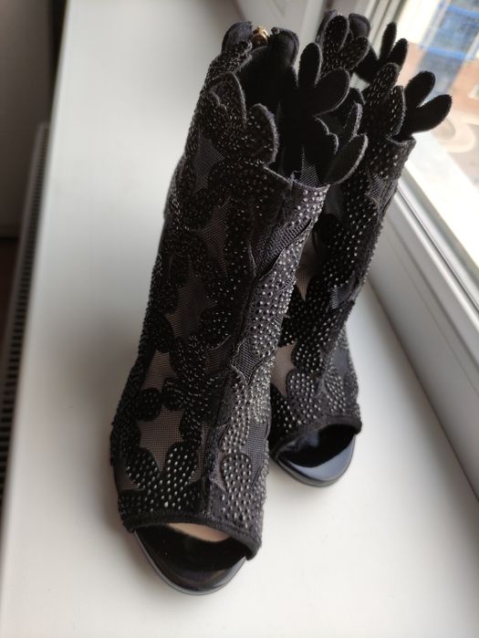 Нарядные ботильоны 38-39 размер
