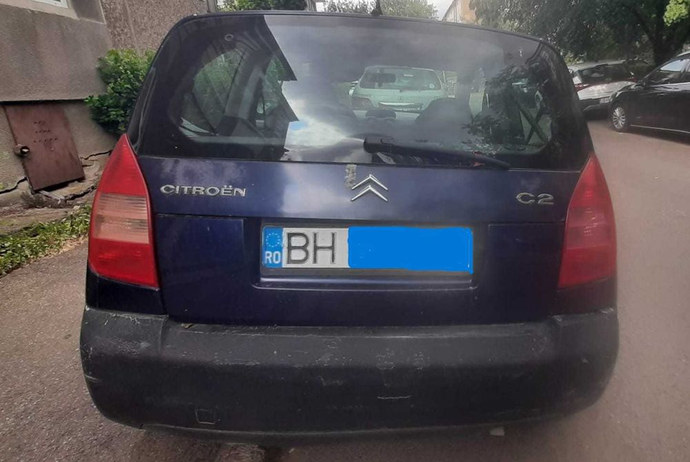 Vând Citroen C2/2003