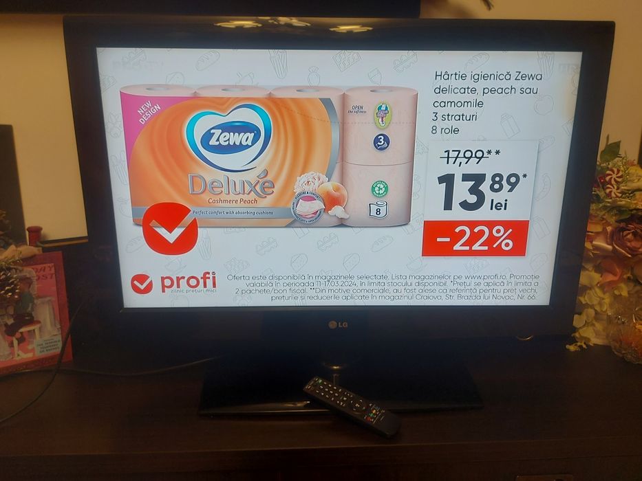 Televizor LG diagonala 94 cm