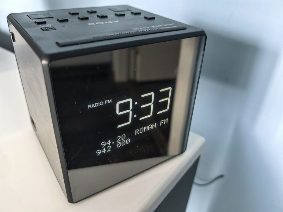 Ceas cu radio FM, RDS, DAB si alarma Sony XDR-C1DBP