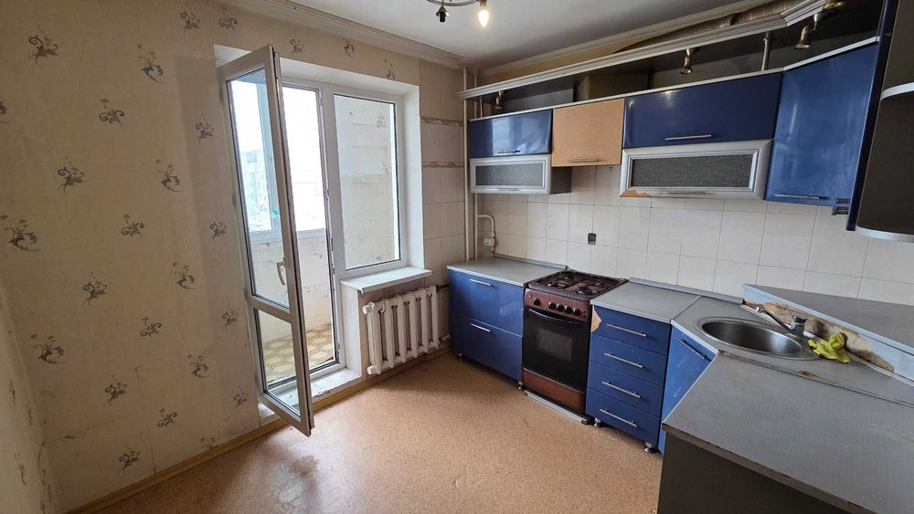 Продам квартиру на 8-м микрорайоне