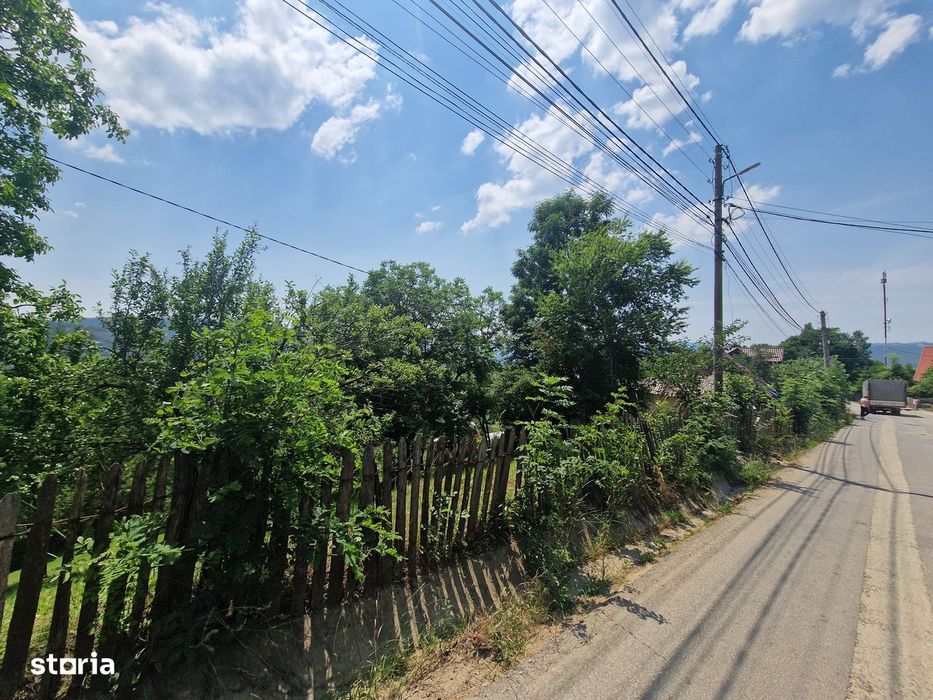 Teren intravilan Comarnic cartier Vatra sat-racordat la utilități