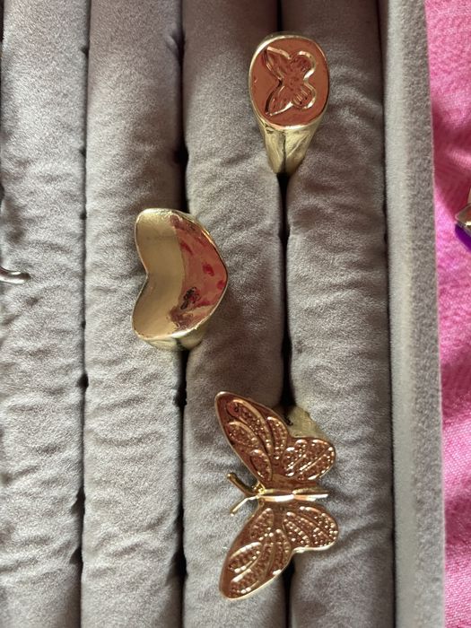 Лот пръстени в сребристо и златисто