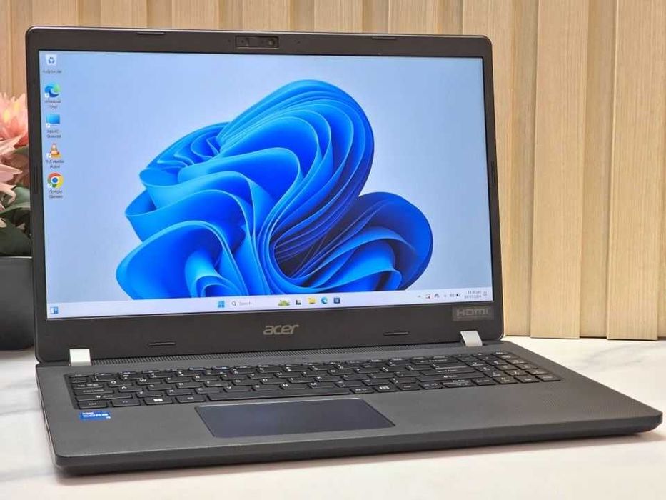 vand laptop acer travelmate P215-53