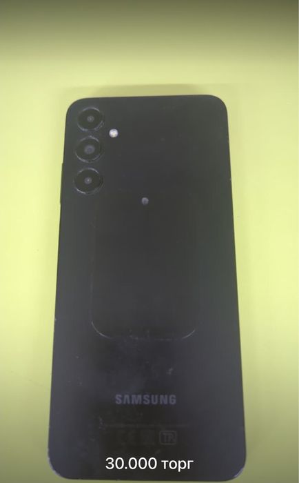 Продам б/у телефон