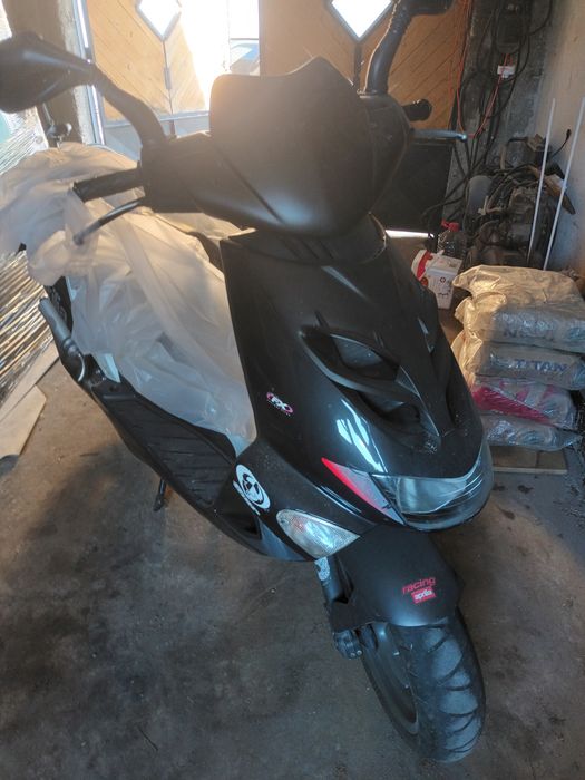 Продавам Aprilia sr 50