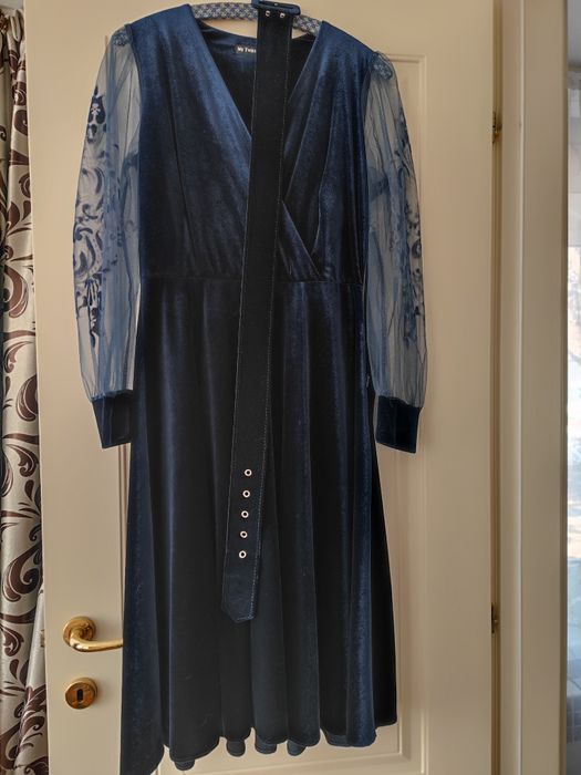 Продам платья б/у размер 46-48