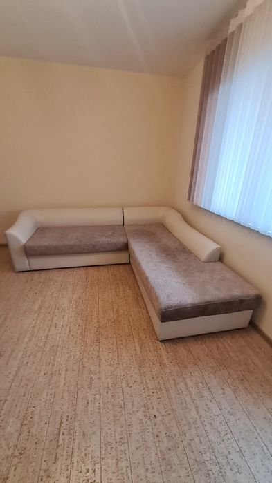 Диван тип лежанка с 2 ракли