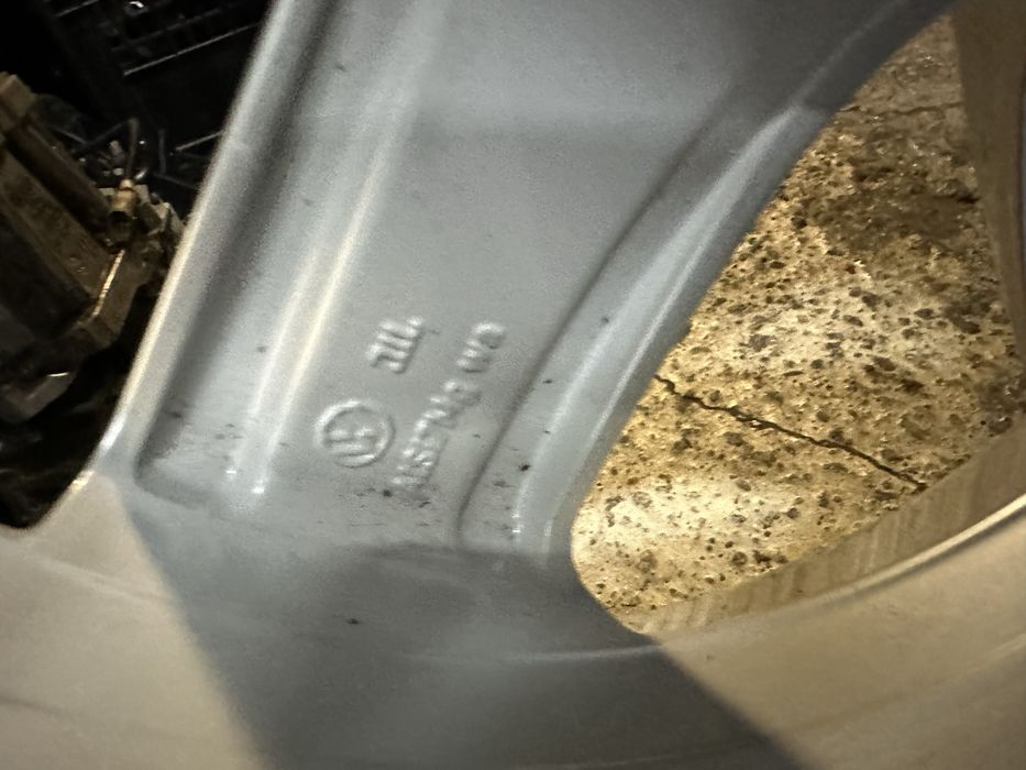 1бр оригинална джанта Vw passat golf Cc 3AA601025E 17” Et47 J7.5