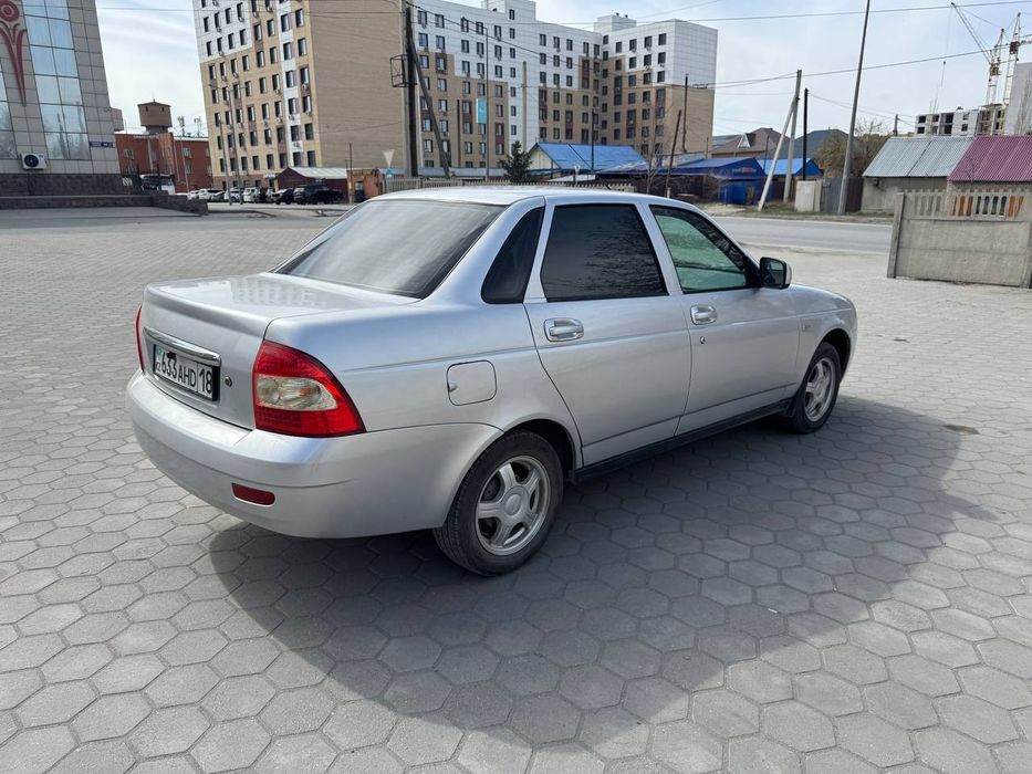 Продам Приору 2012год