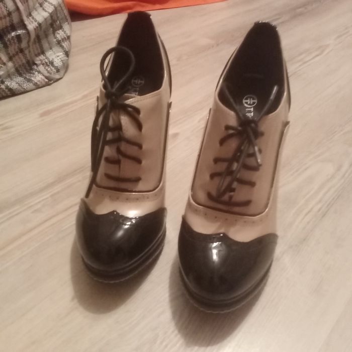 Ботильоны новые лакированные 38 размер