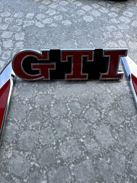 Оригинални емблеми за Golf 7 GTI