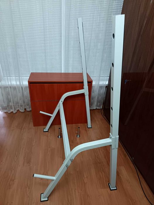 Продавам стойки за клек