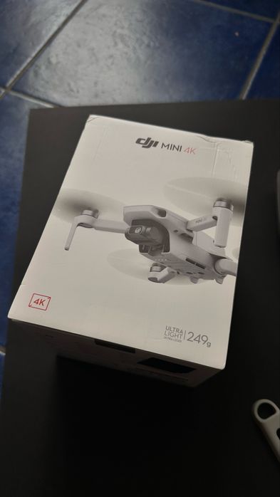 DJI Mini 4K – Excellent Condition + Carrying Case + Propeller Holders