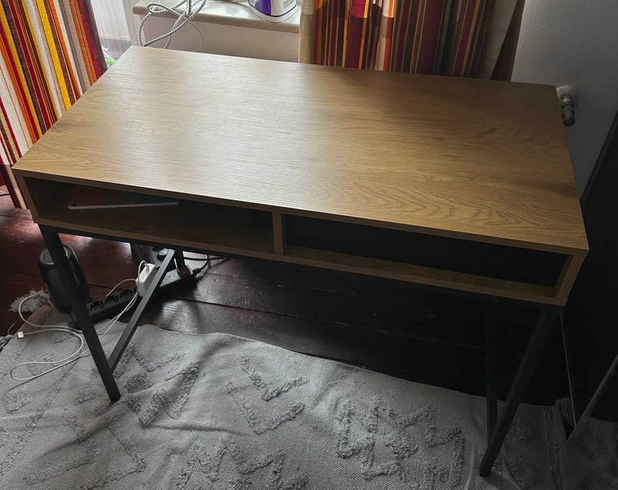 Бюро от JYSK trappedal