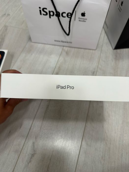 Продам iPad pro 11 M5 256gb