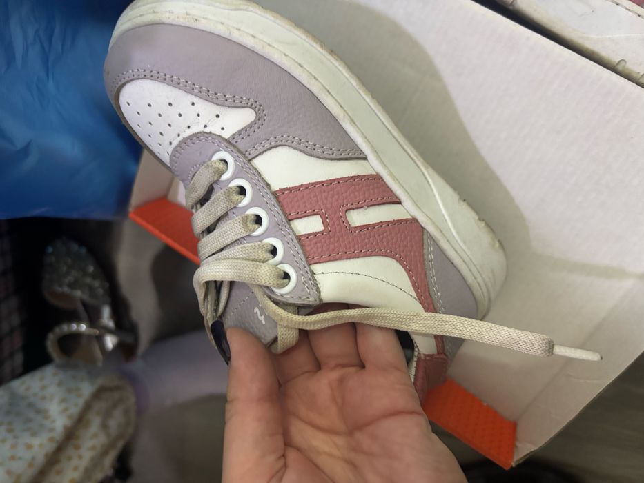 Продам детскую обувь