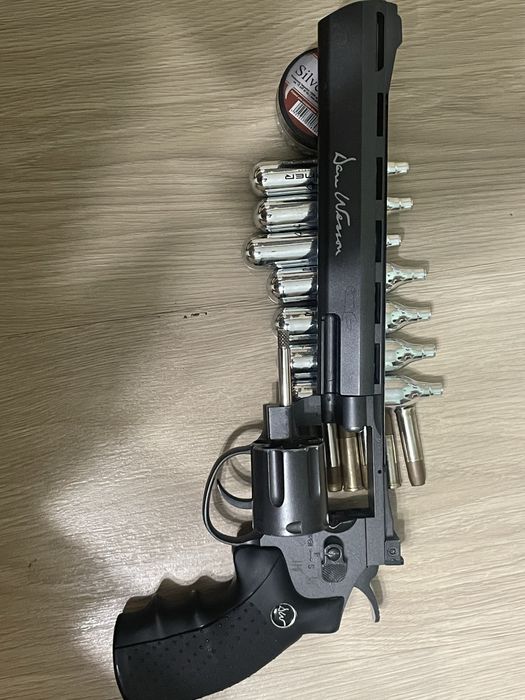 Dan Wesson 8” CO2 4,5mm