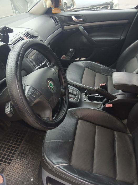 SKODA Octavia 2004 — imagine 5