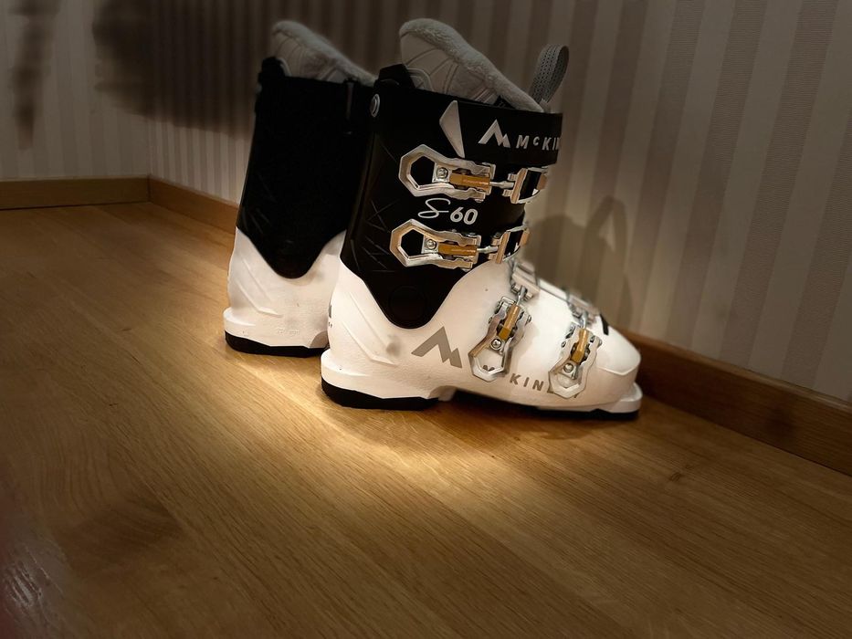Clăpari schi copii McKinley mărime 23.5 – ca noi