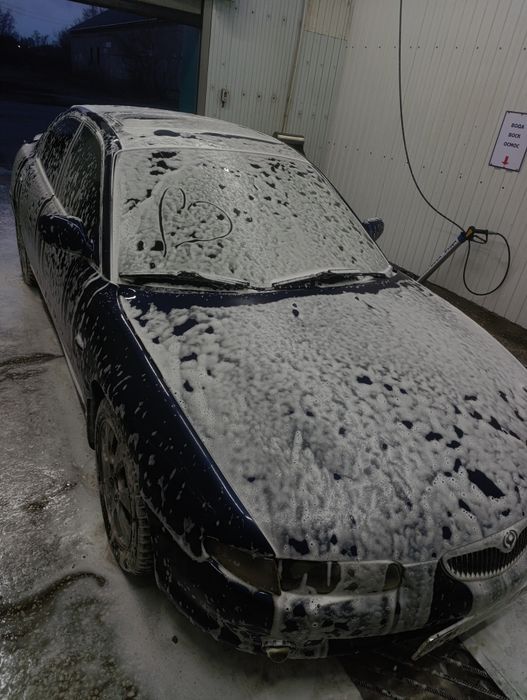 Продам Мазду кседокс 6