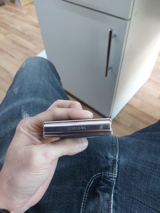 Samsung z flip 4 и Samsung watch 5 pro
