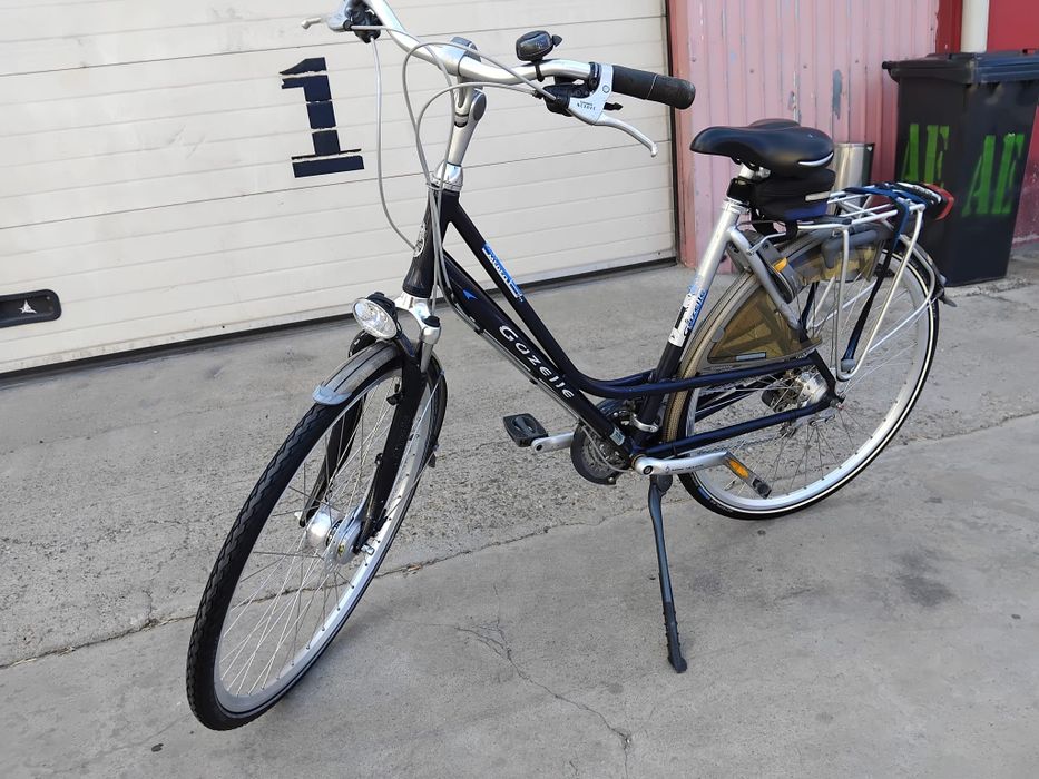 Vând bicicleta gazele din aluminiu pentru damă