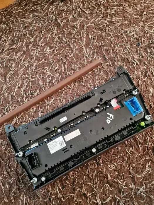 Impecabil! Vand panou clima BMW f10 f11 2009-2016