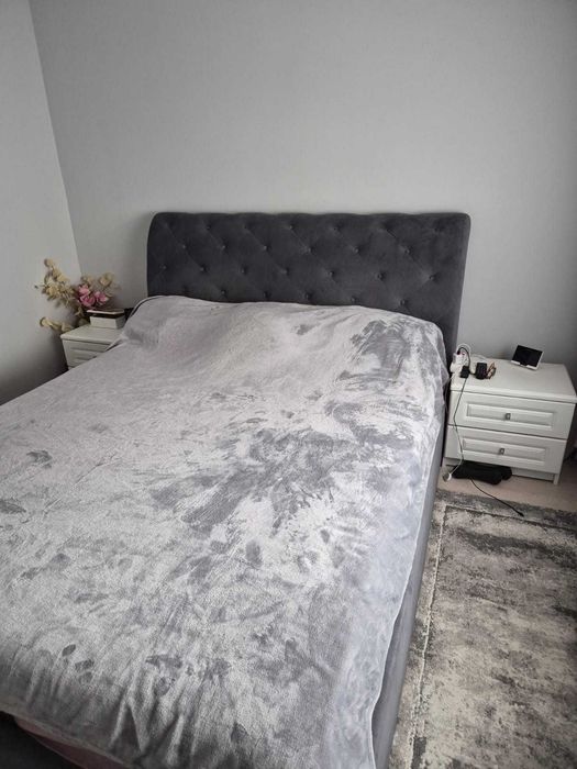 Pat matrimonial 160x200cm cu noptiere incluse