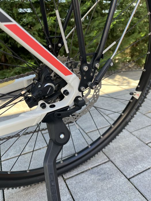 Bicicelta Cube, roti 28