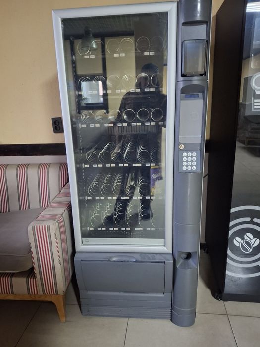 Вендинговый апарат б/у