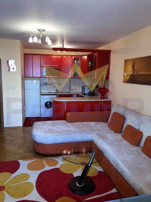 Двустаен апартамент, Център