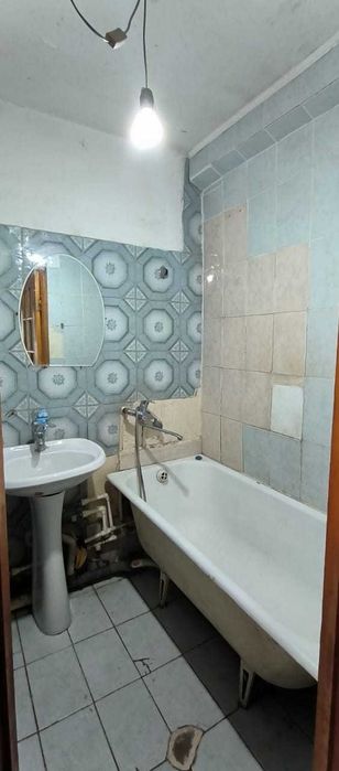 продам 3ком квартиру в районе Бегемота