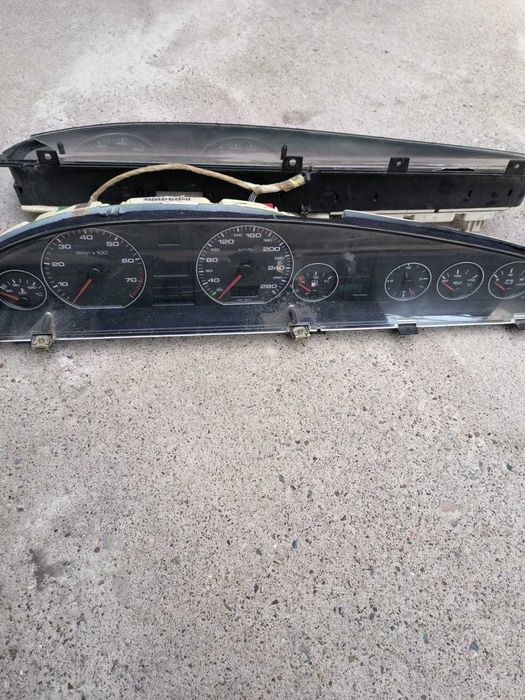 Панель приборов Ауди