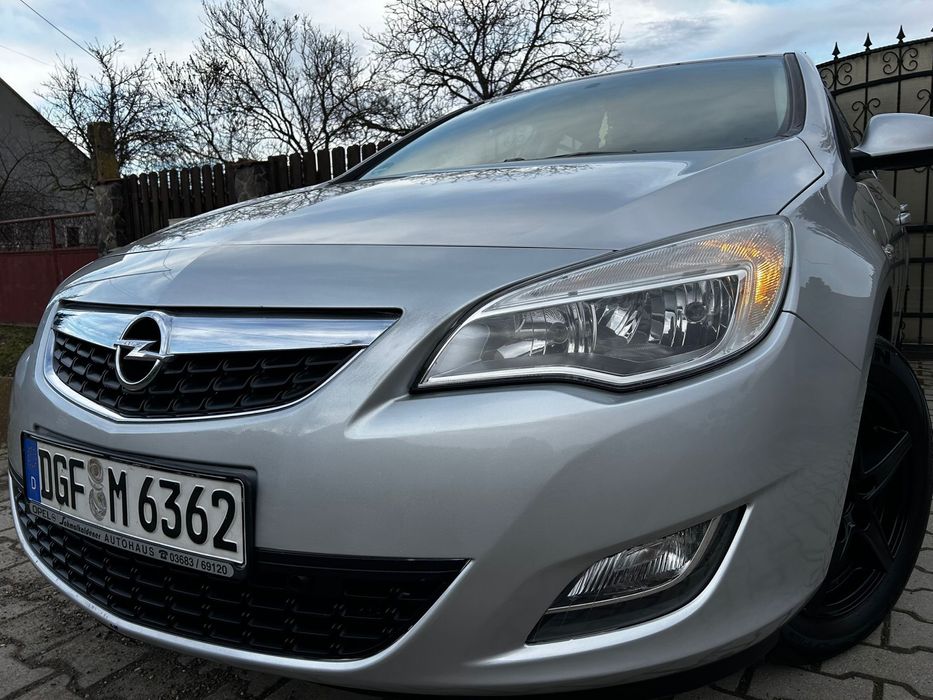 -Opel astra  facelift J-2012-1.4benzina-87cai-euro5-adusa din germania-