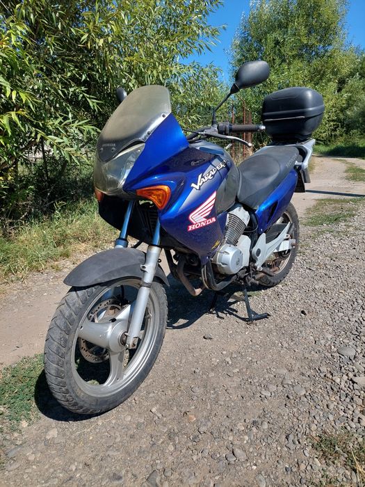 Honda Varadero XL  125 categoria A1